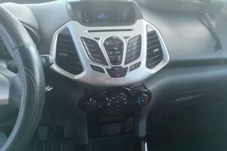 Used Ford EcoSport 2013 1.5L Manual Fashion Model Audio And AC Panel