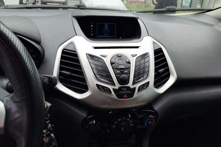 Used Ford EcoSport 2013 1.5L Automatic Fashion Model Audio And AC Panel