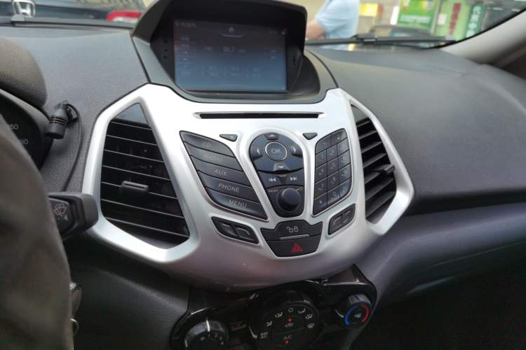 Used Ford EcoSport 2013 1.5L Automatic Fashion Model Audio And AC Panel
