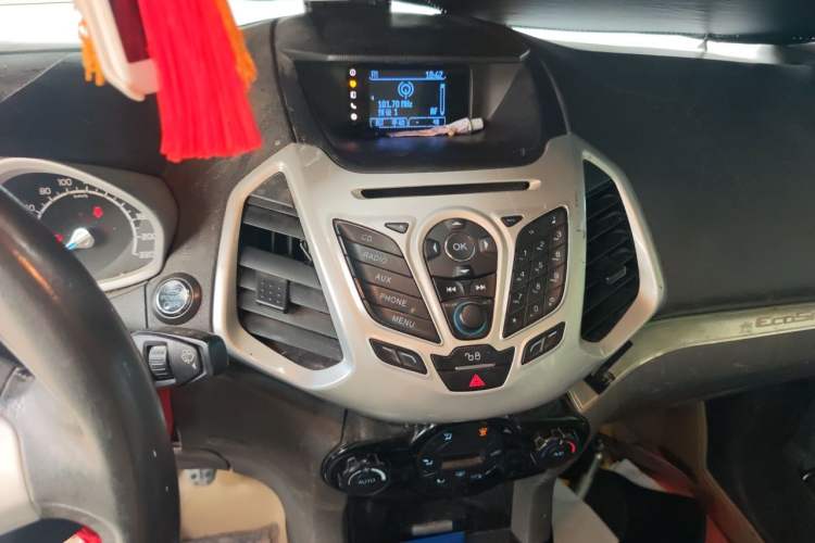 Used Ford EcoSport 2013 1.5L Manual Luxury Model Audio And AC Panel