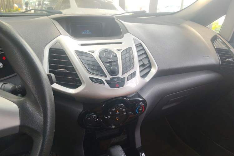 Used Ford EcoSport 2013 1.5L Automatic Fashion Model Audio And AC Panel