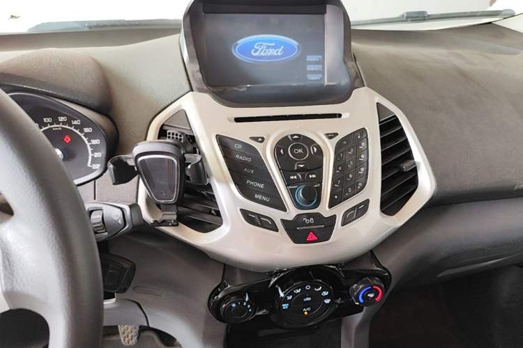 Used Ford EcoSport 2013 1.5L Manual Fashion Model Audio And AC Panel