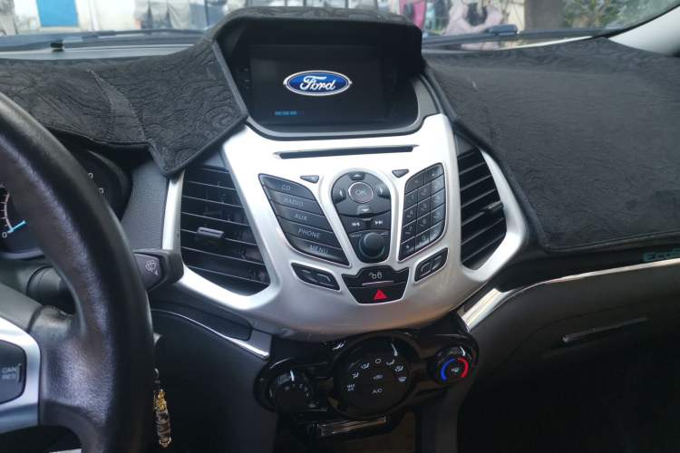 Used Ford EcoSport 2013 1.5L Automatic Fashion Model Audio And AC Panel