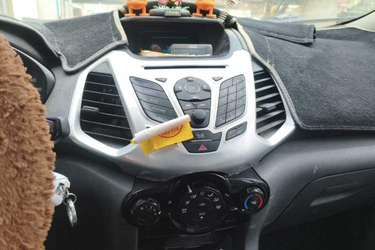Used Ford EcoSport 2013 1.5L Manual Fashion Model Audio And AC Panel