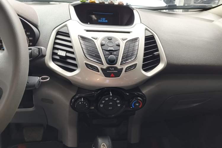 Used Ford EcoSport 2013 1.5L Automatic Fashion Model Audio And AC Panel