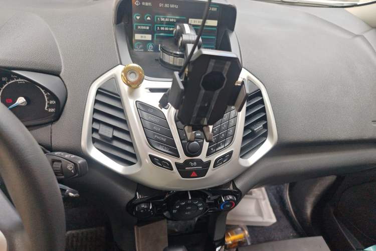 Used Ford EcoSport 2013 1.5L Automatic Fashion Model Audio And AC Panel