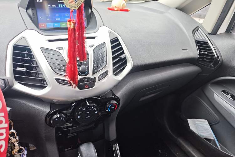 Used Ford EcoSport 2013 1.5L Automatic Fashion Model Audio And AC Panel