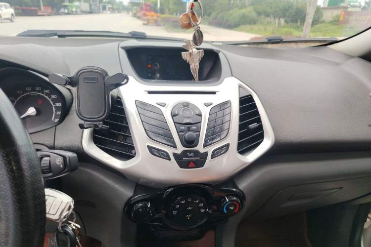 Used Ford EcoSport 2013 1.5L Automatic Fashion Model Audio And AC Panel