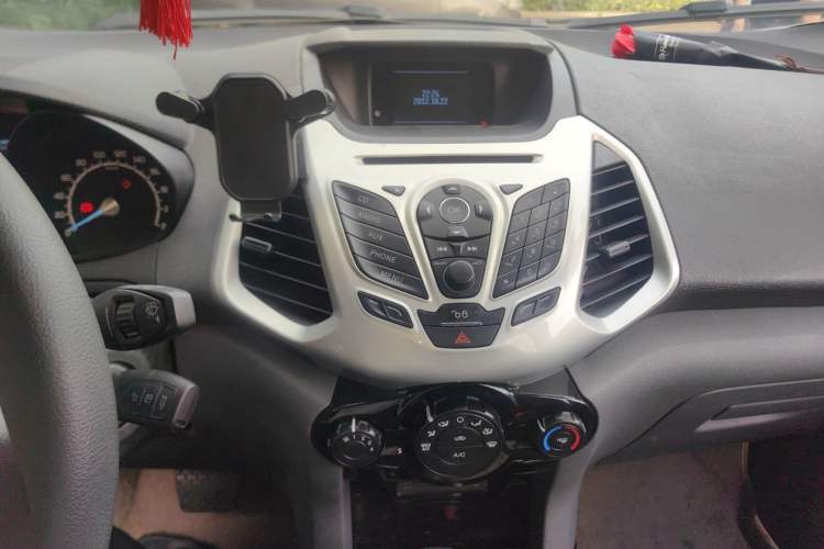 Used Ford EcoSport 2013 1.5L Automatic Fashion Model Audio And AC Panel