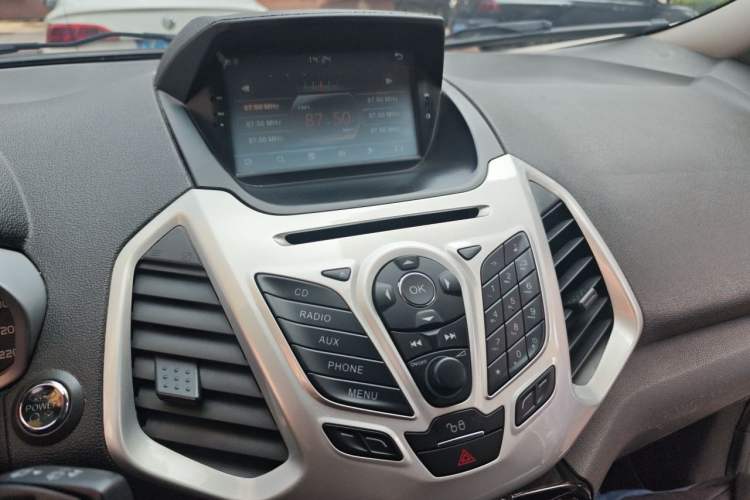 Used Ford EcoSport 2013 1.0L GTDi Manual Luxury Model Audio And AC Panel
