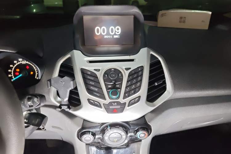 Used Ford EcoSport 2013 1.5L Automatic Fashion Model Audio And AC Panel