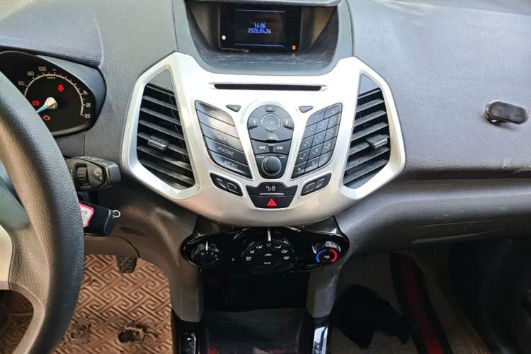 Used Ford EcoSport 2013 1.5L Manual Fashion Model Audio And AC Panel