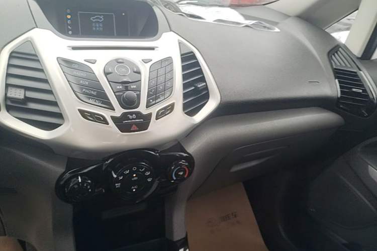 Used Ford EcoSport 2013 1.5L Manual Fashion Model Audio And AC Panel