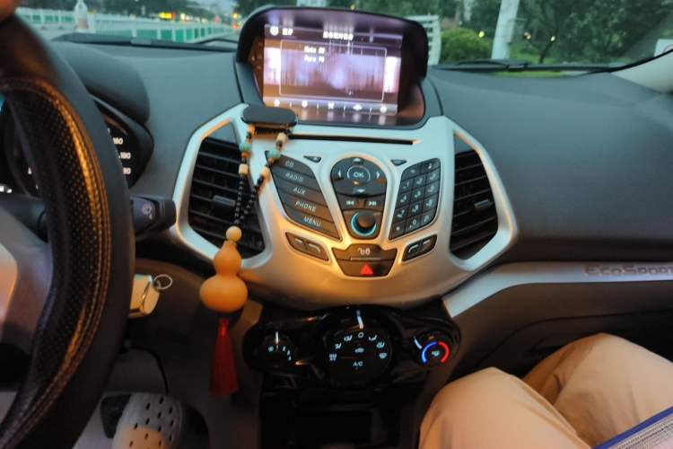 Used Ford EcoSport 2013 1.5L Automatic Fashion Model Audio And AC Panel