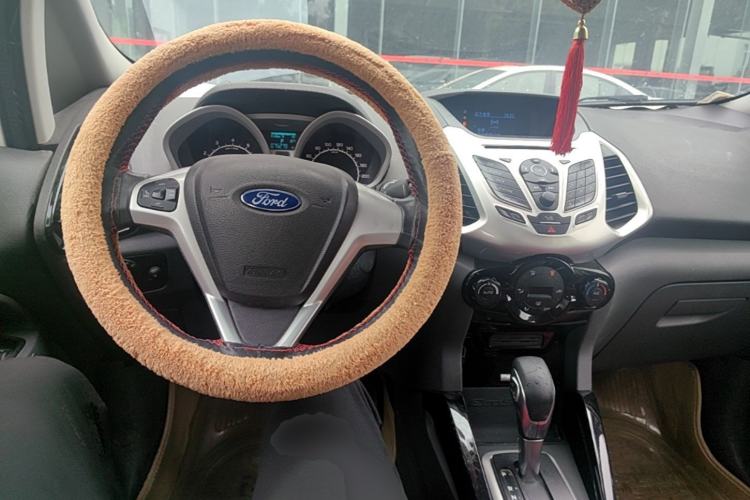 Used Ford EcoSport 2013 1.5L Automatic Prestige Model Center Console