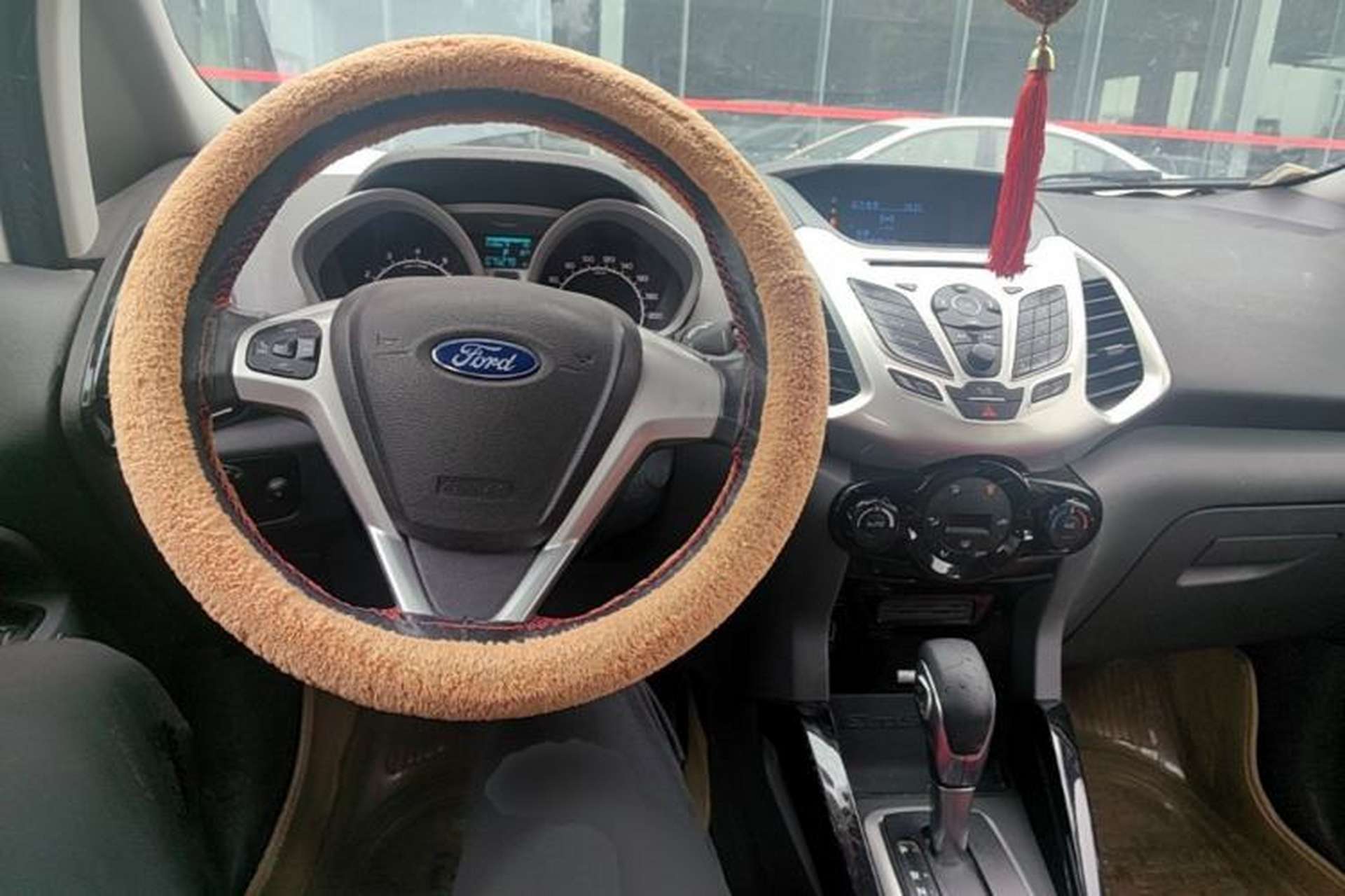 Used Ford EcoSport 2013 1.5L Automatic Prestige Model Center Console