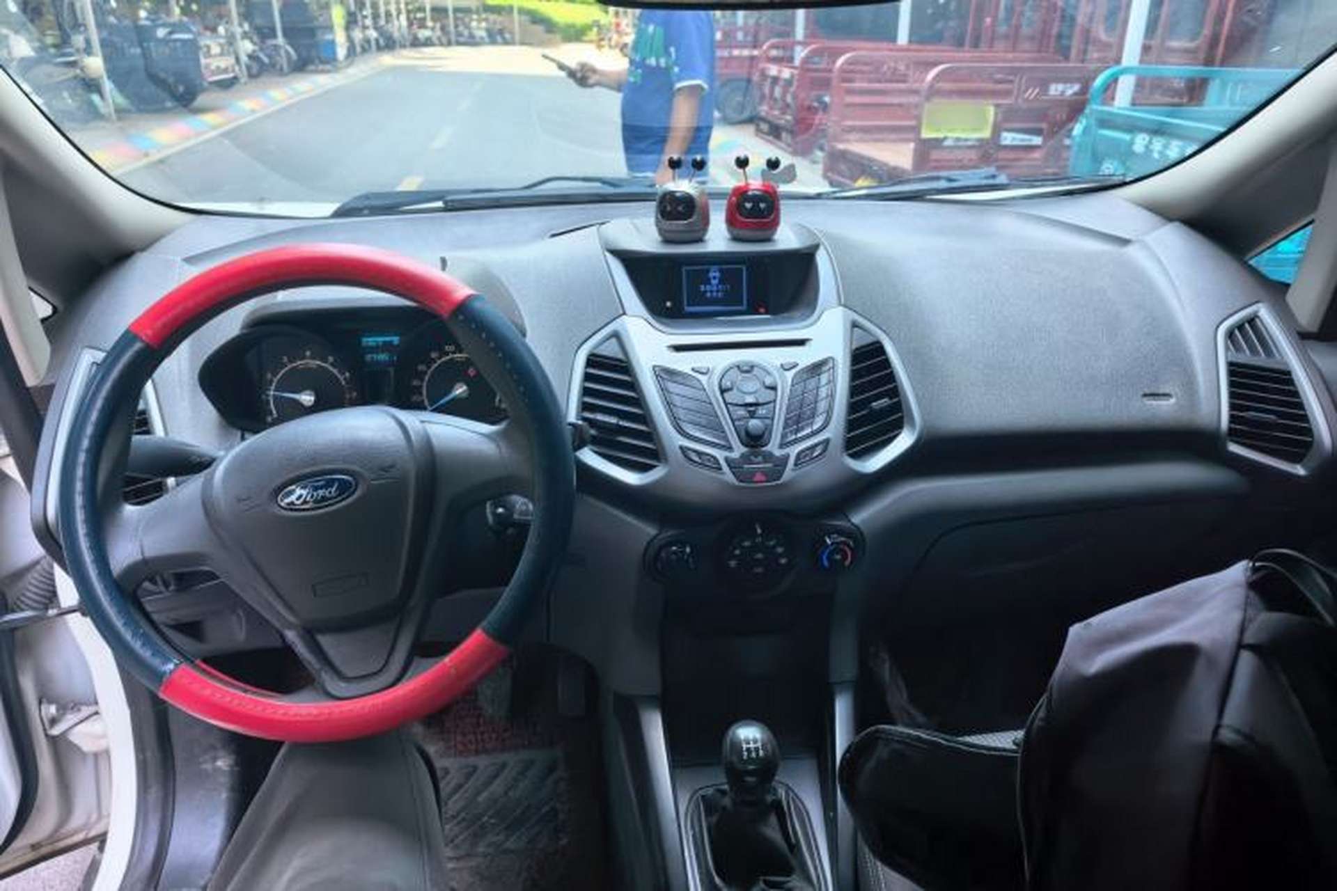 Used Ford EcoSport 2013 1.5L Manual Comfort Model Center Console