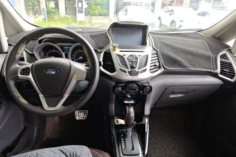 Used Ford EcoSport 2013 1.5L Automatic Prestige Model Center Console