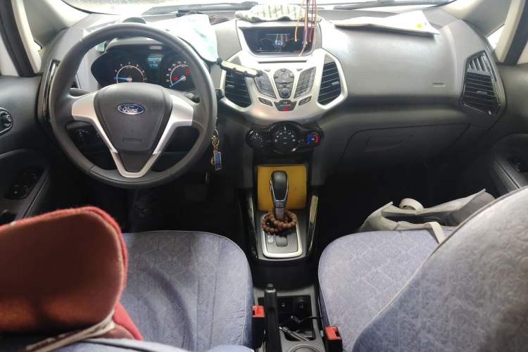 Used Ford EcoSport 2013 1.5L Automatic Fashion Model Center Console