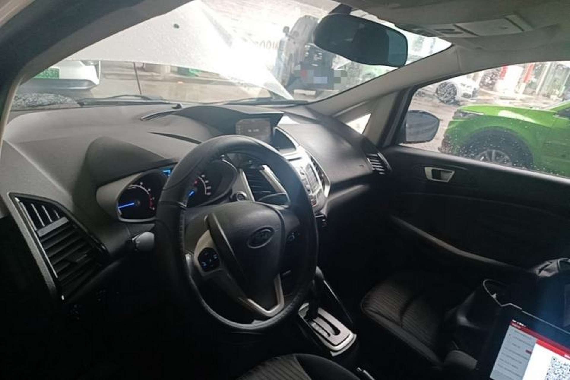 Used Ford EcoSport 2013 1.5L Automatic Prestige Model Center Console