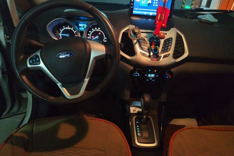 Used Ford EcoSport 2013 1.5L Automatic Prestige Model Center Console