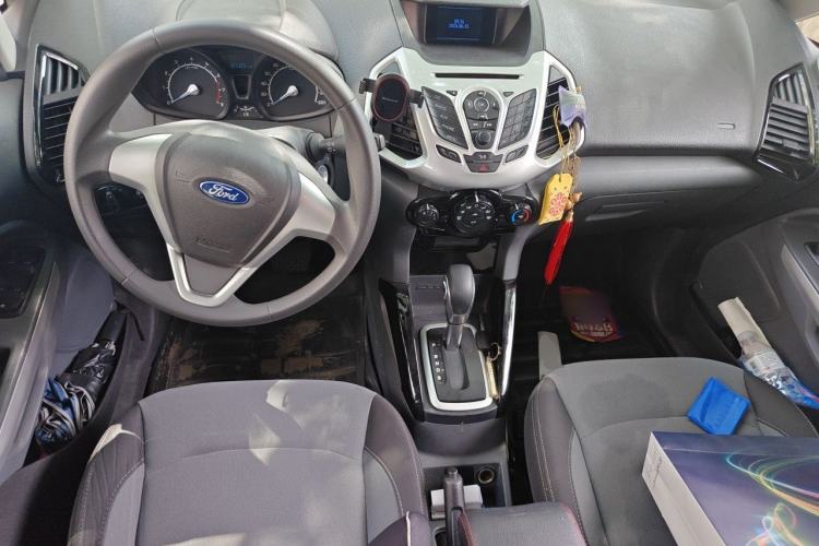 Used Ford EcoSport 2013 1.5L Automatic Fashion Model Center Console