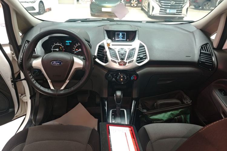 Used Ford EcoSport 2013 1.5L Automatic Fashion Model Center Console