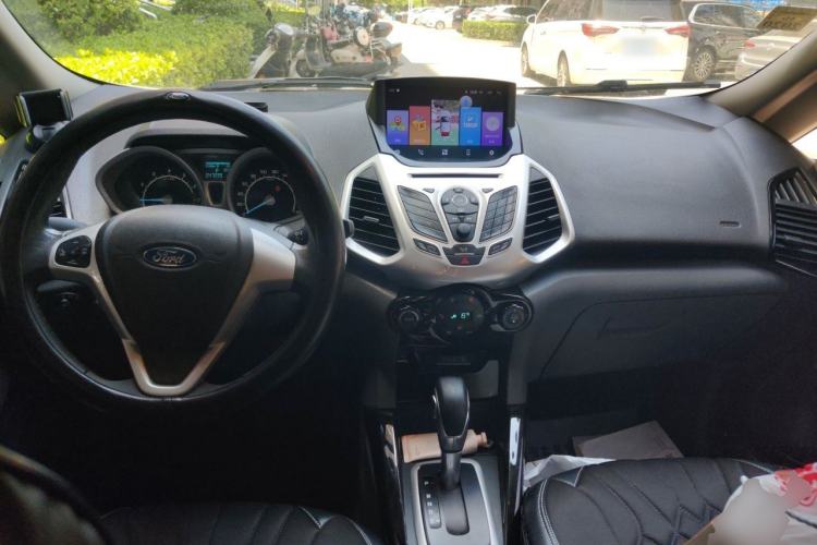 Used Ford EcoSport 2013 1.5L Automatic Prestige Model Center Console