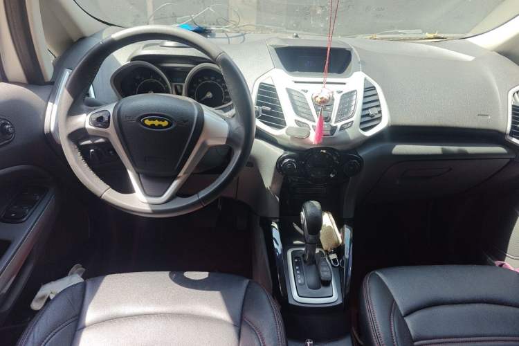 Used Ford EcoSport 2013 1.5L Automatic Prestige Model Center Console