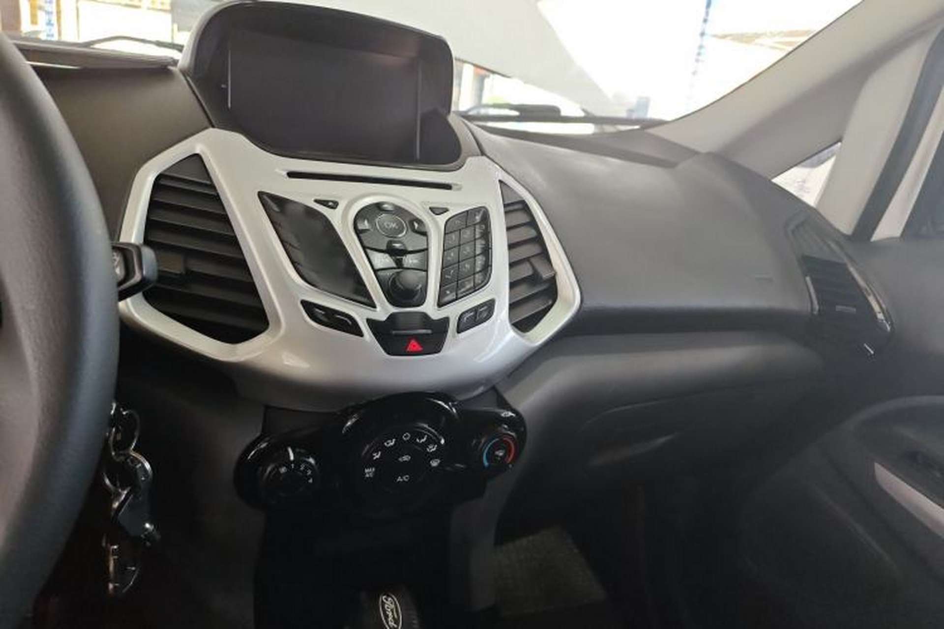 Used Ford EcoSport 2013 1.5L Automatic Fashion Model Center Console