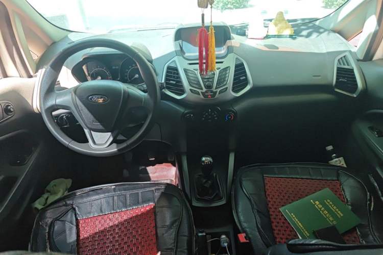Used Ford EcoSport 2013 1.5L Manual Comfort Model Center Console