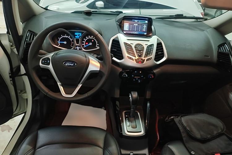 Used Ford EcoSport 2013 1.5L Automatic Prestige Model Center Console