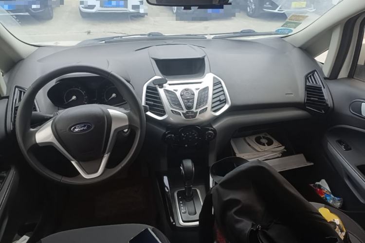 Used Ford EcoSport 2013 1.5L Automatic Fashion Model Center Console