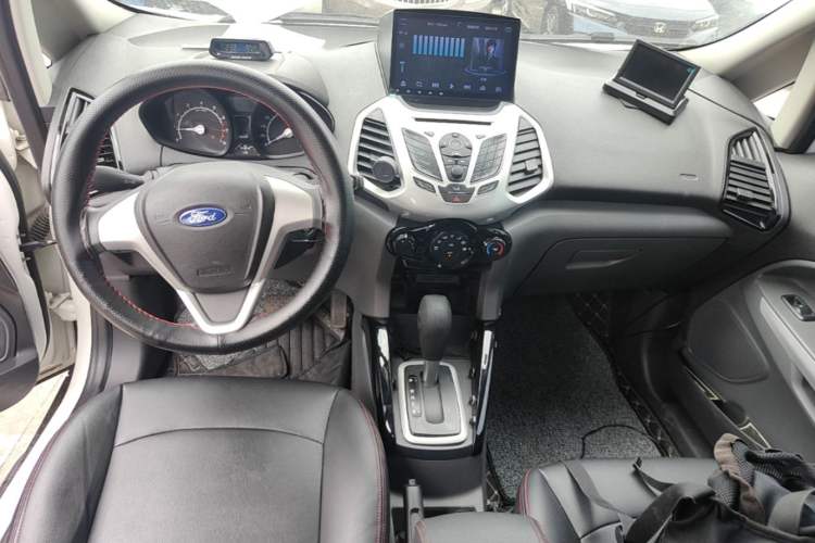 Used Ford EcoSport 2013 1.5L Automatic Fashion Model Center Console