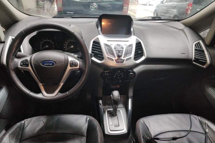 Used Ford EcoSport 2013 1.5L Automatic Fashion Model Center Console