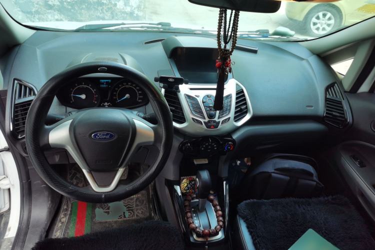 Used Ford EcoSport 2013 1.5L Automatic Fashion Model Center Console