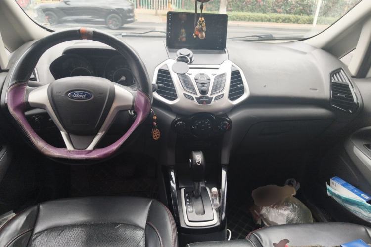 Used Ford EcoSport 2013 1.5L Automatic Fashion Model Center Console