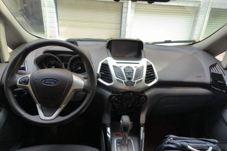 Used Ford EcoSport 2013 1.5L Automatic Prestige Model Center Console