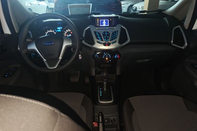 Used Ford EcoSport 2013 1.5L Automatic Fashion Model Center Console