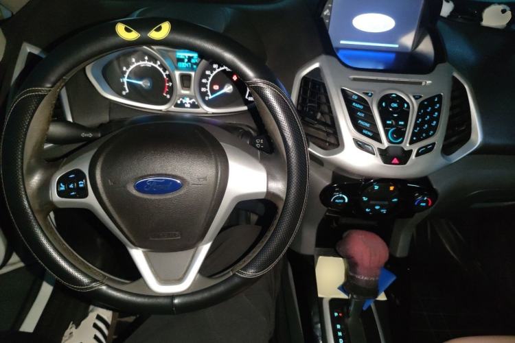 Used Ford EcoSport 2013 1.5L Automatic Prestige Model Center Console