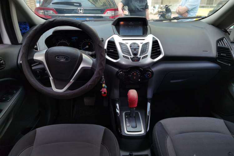 Used Ford EcoSport 2013 1.5L Automatic Fashion Model Center Console