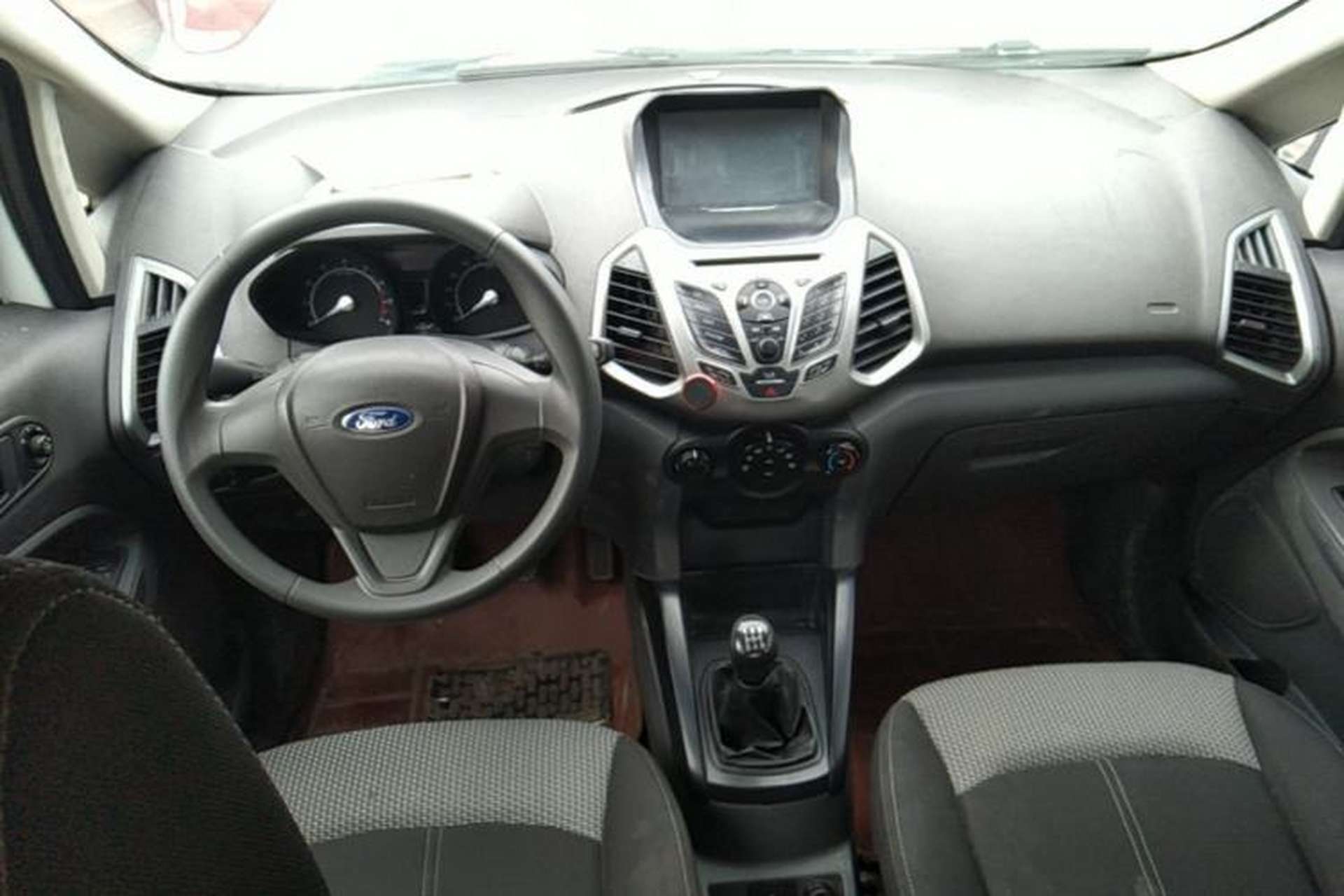Used Ford EcoSport 2013 1.5L Manual Comfort Model Center Console