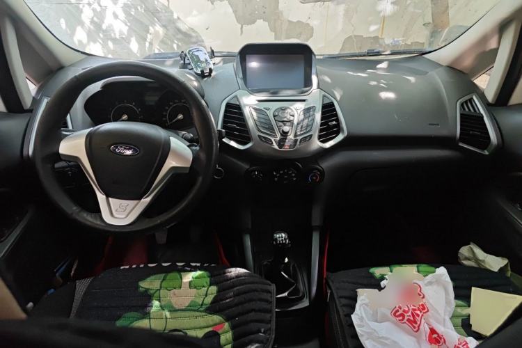 Used Ford EcoSport 2013 1.5L Manual Comfort Model Center Console