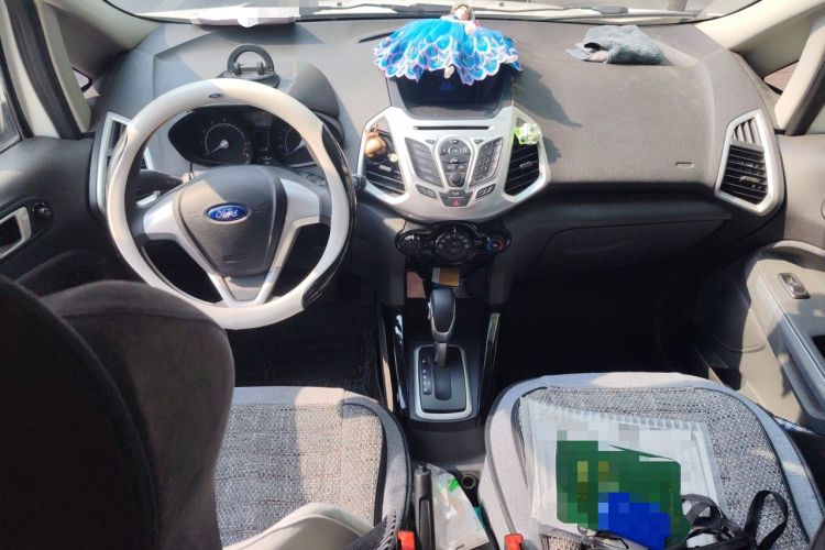 Used Ford EcoSport 2013 1.5L Automatic Fashion Model Center Console
