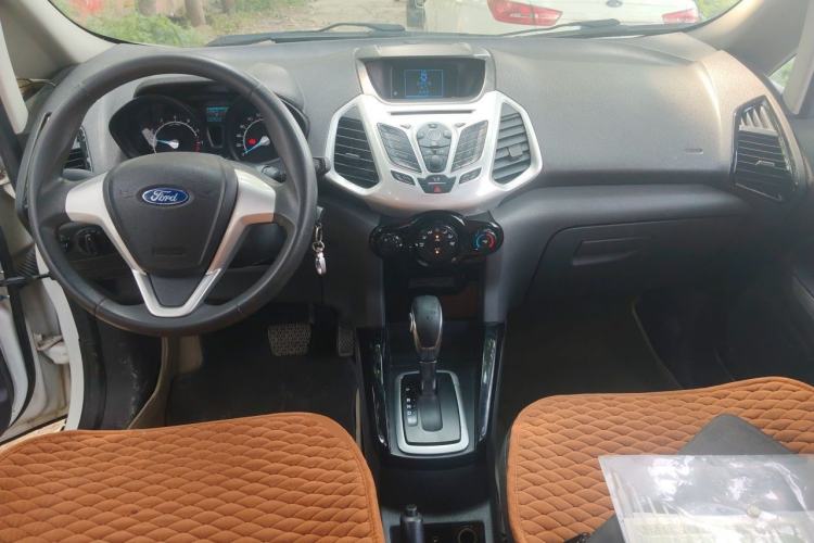 Used Ford EcoSport 2013 1.5L Automatic Fashion Model Center Console