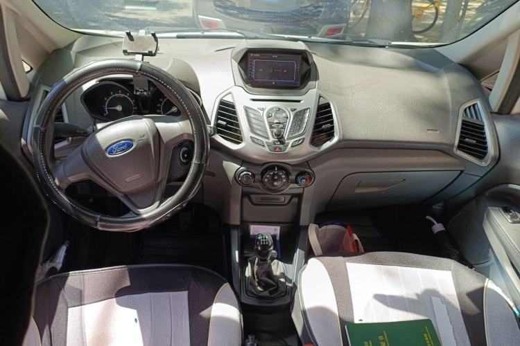 Used Ford EcoSport 2013 1.5L Manual Comfort Model Center Console