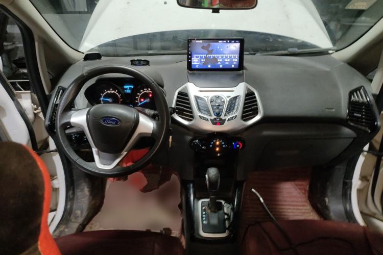 Used Ford EcoSport 2013 1.5L Automatic Fashion Model Center Console