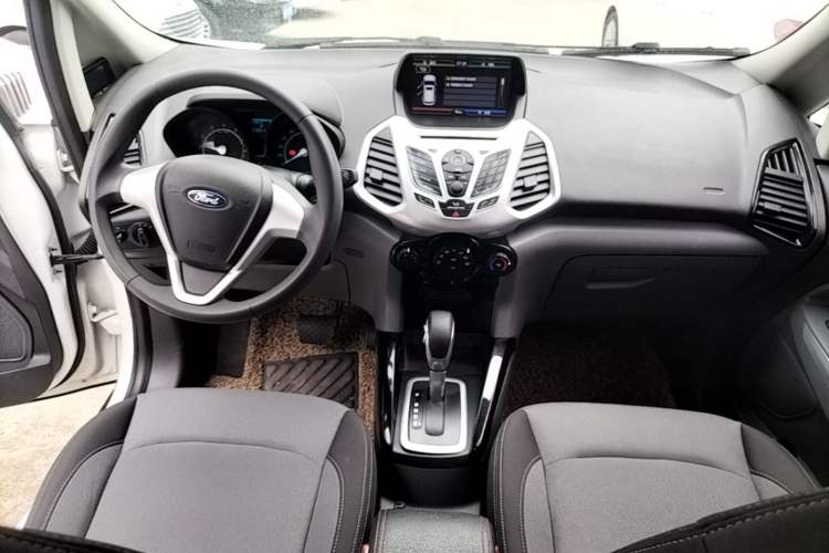 Used Ford EcoSport 2013 1.5L Automatic Fashion Model Center Console