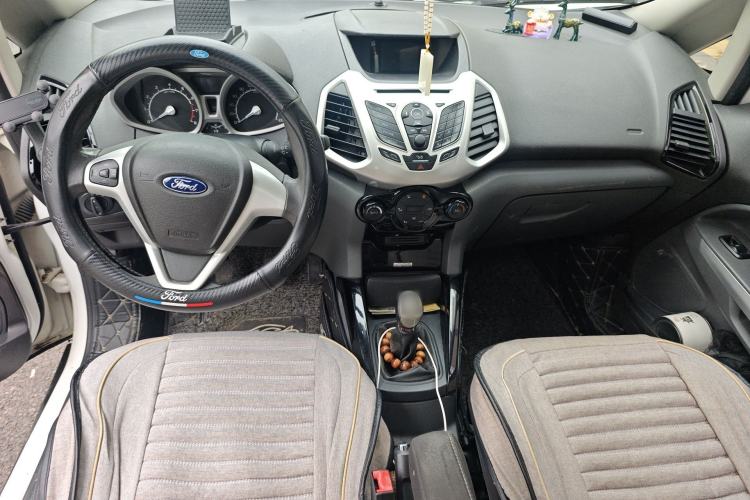 Used Ford EcoSport 2013 1.5L Manual Luxury Model Center Console