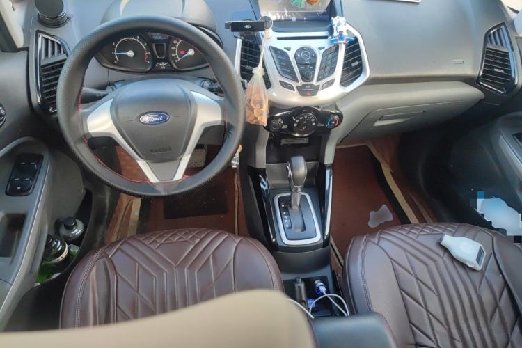 Used Ford EcoSport 2013 1.5L Automatic Fashion Model Center Console